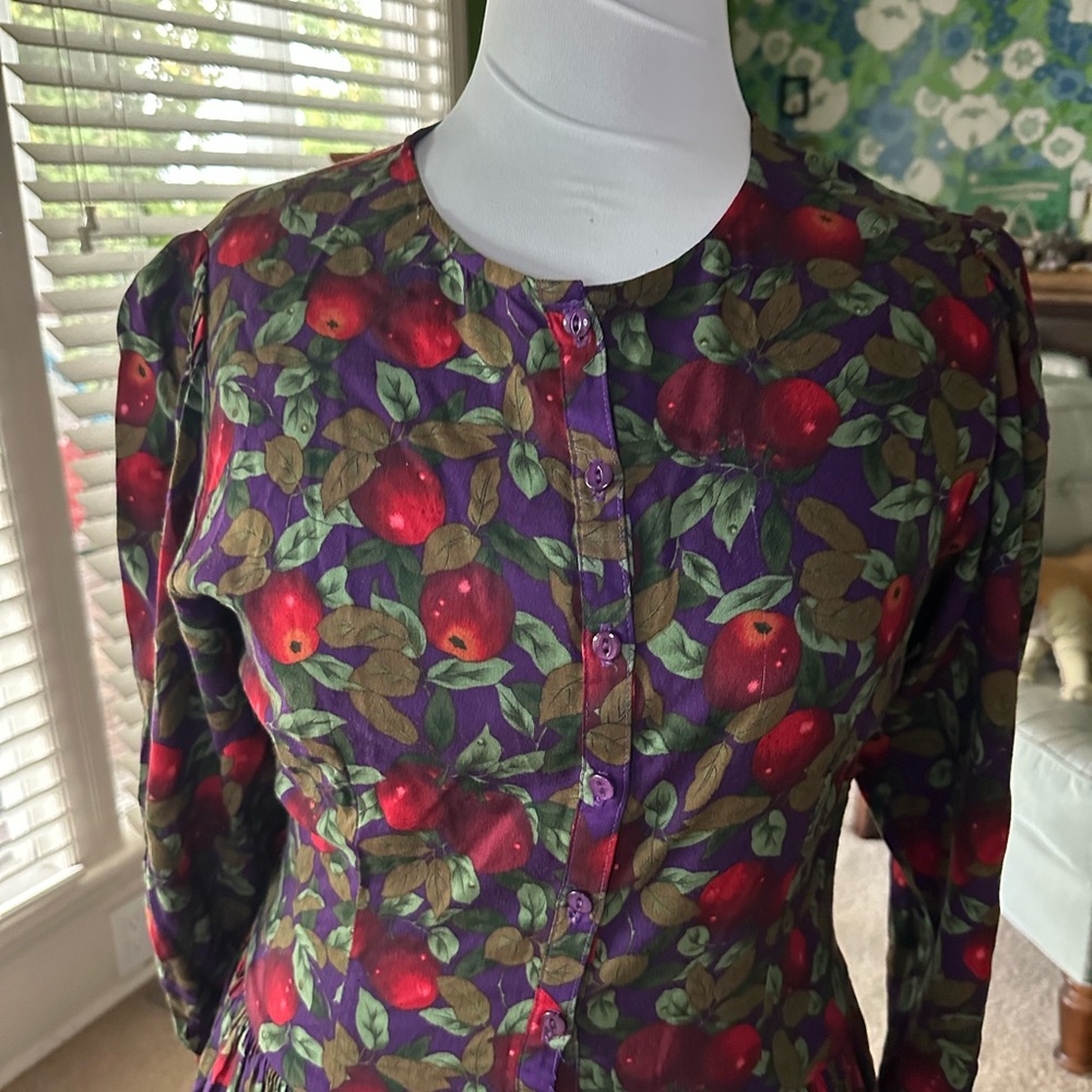 Eileen West Vintage Apple Long Sleeve Dress